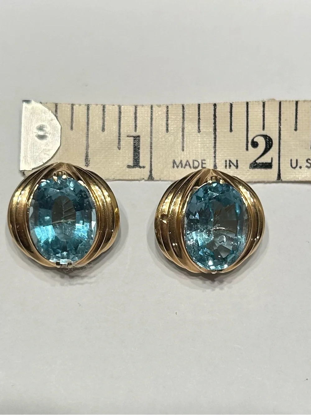 Vintage 14K Gold Aquamarine Clip Earrings, Oval Cut, Fluted Design